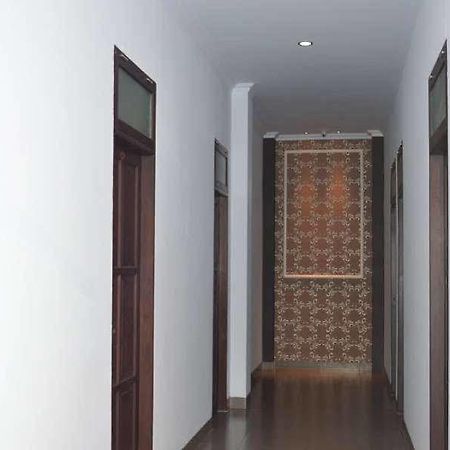 Oyo 1631 Aristo Home Makassar Eksteriør bilde
