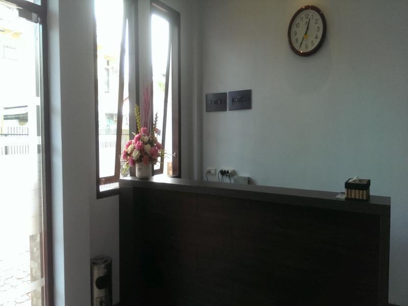 Oyo 1631 Aristo Home Makassar Eksteriør bilde