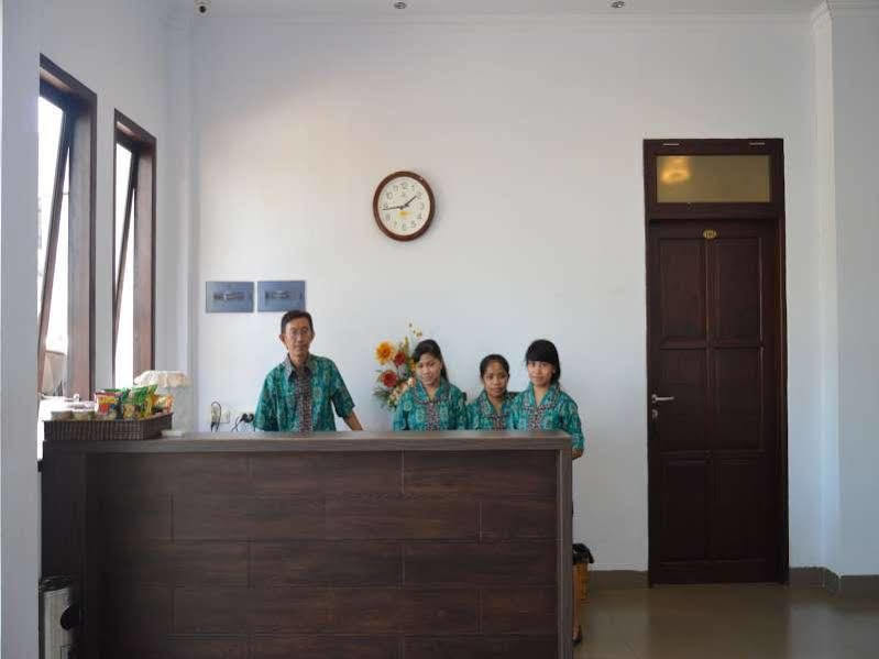 Oyo 1631 Aristo Home Makassar Eksteriør bilde
